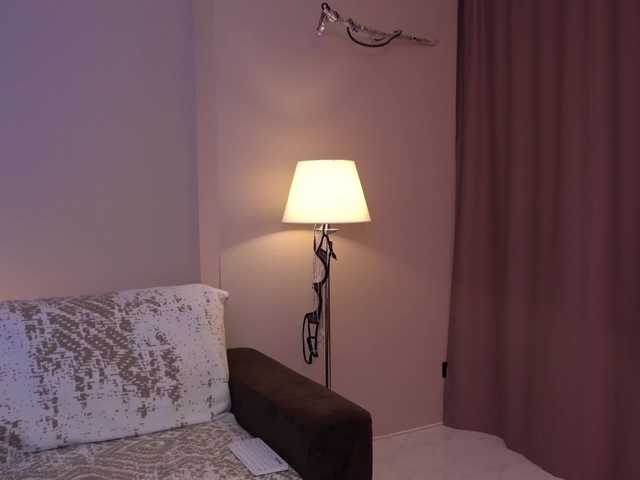 Kadriaa's BongaCams show and profile