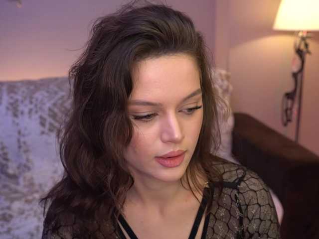 Kadriaa's BongaCams show and profile