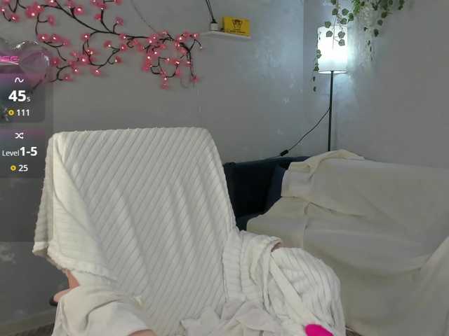 Kati-Li's BongaCams show and profile