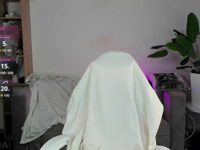 Kati-Li's BongaCams show and profile