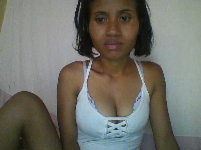 YoungNatie webcam bongacams model stream image