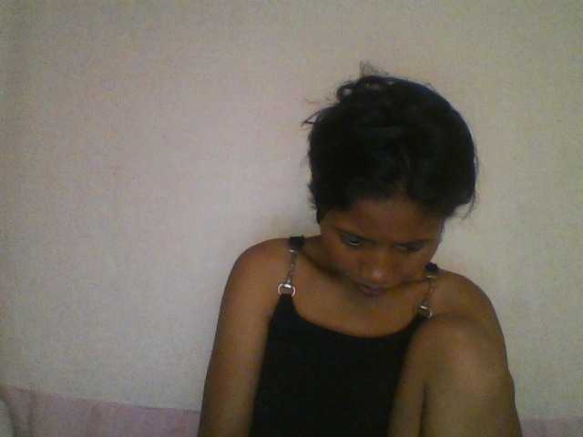 YoungNatie's BongaCams show and profile