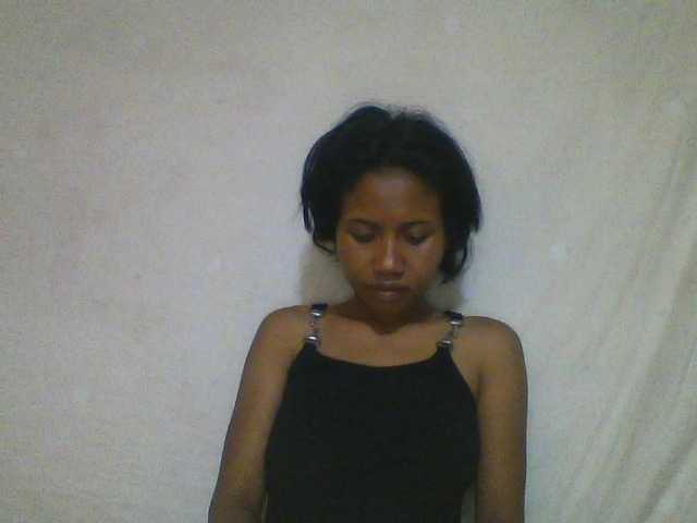 YoungNatie's BongaCams show and profile