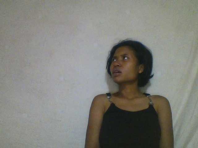 YoungNatie's BongaCams show and profile