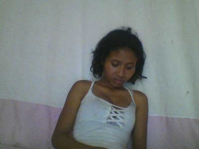 YoungNatie webcam bongacams model stream image