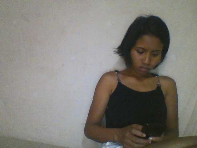 YoungNatie's BongaCams show and profile