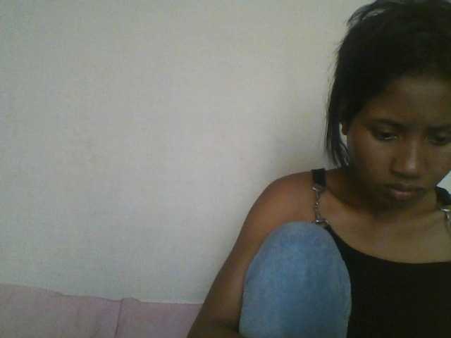 YoungNatie's BongaCams show and profile