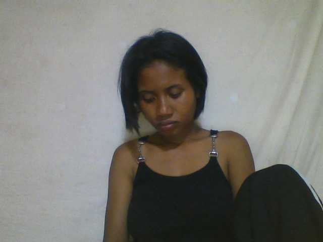 YoungNatie's BongaCams show and profile