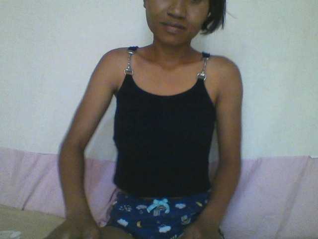 YoungNatie, une amatrice française avec qui discuter et avoir du sexe