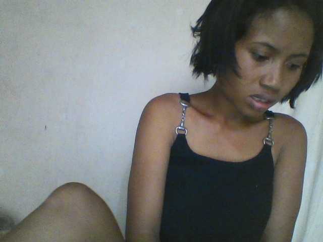 YoungNatie's BongaCams show and profile