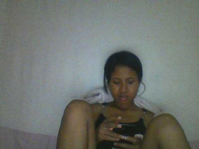 YoungNatie's BongaCams show and profile