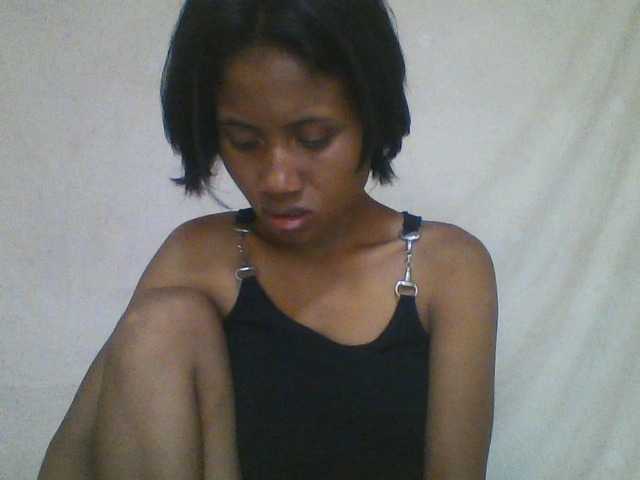 YoungNatie's BongaCams show and profile