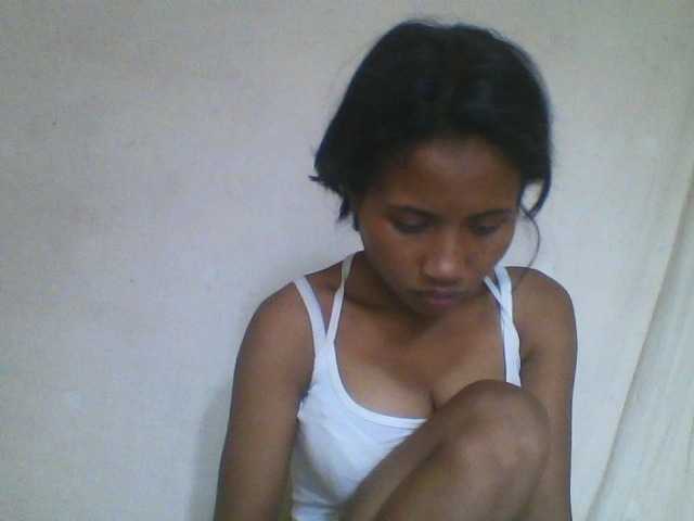 YoungNatie's BongaCams show and profile