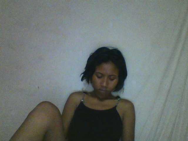 YoungNatie's BongaCams show and profile