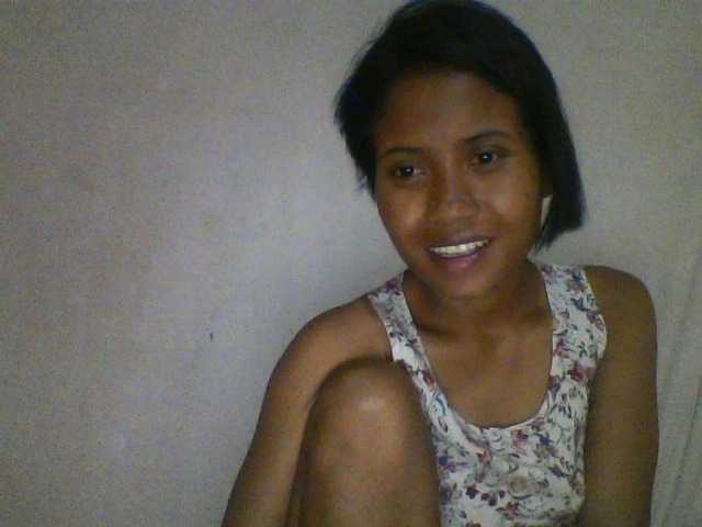 YoungNatie's BongaCams show and profile