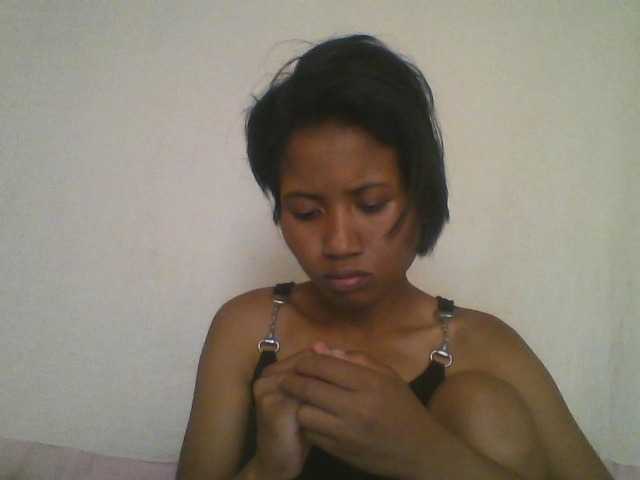 YoungNatie's BongaCams show and profile