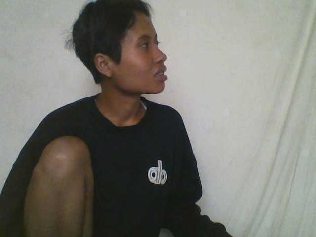 YoungNatie's BongaCams show and profile