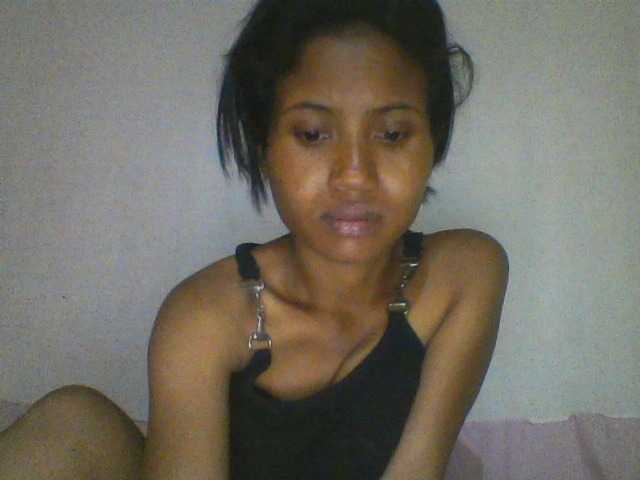 YoungNatie's BongaCams show and profile