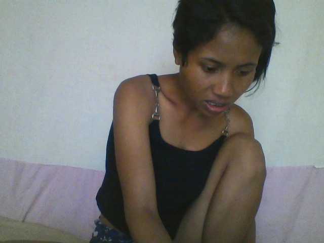 YoungNatie's BongaCams show and profile