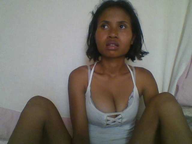 YoungNatie webcam bongacams model stream image