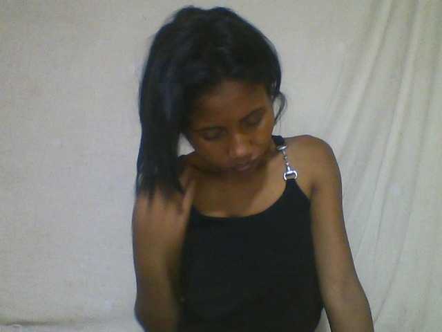 YoungNatie's BongaCams show and profile