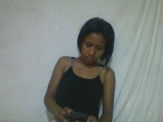 YoungNatie's BongaCams show and profile