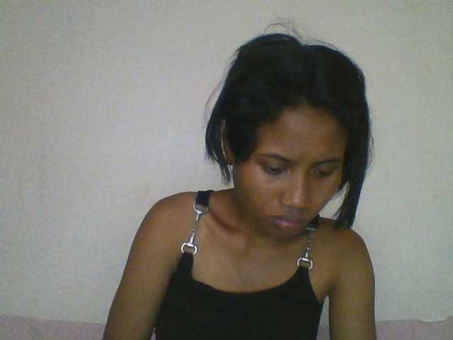 YoungNatie live cam profile