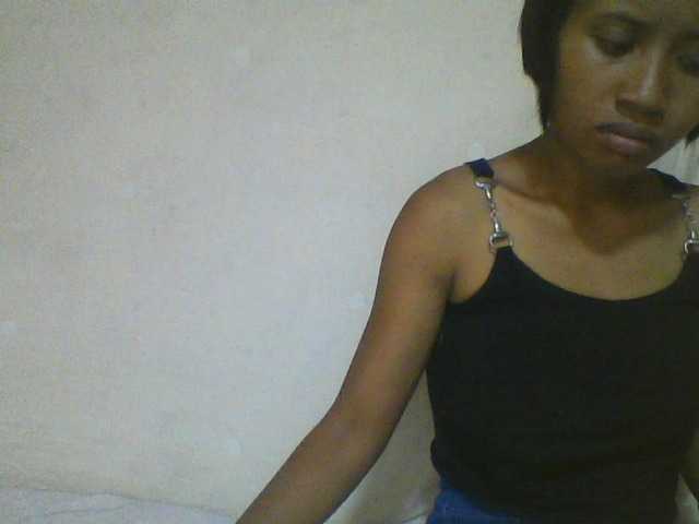 YoungNatie's BongaCams show and profile