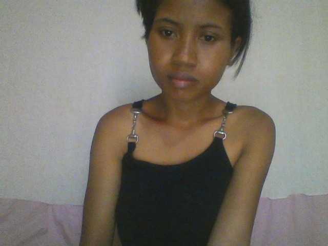 YoungNatie's BongaCams show and profile