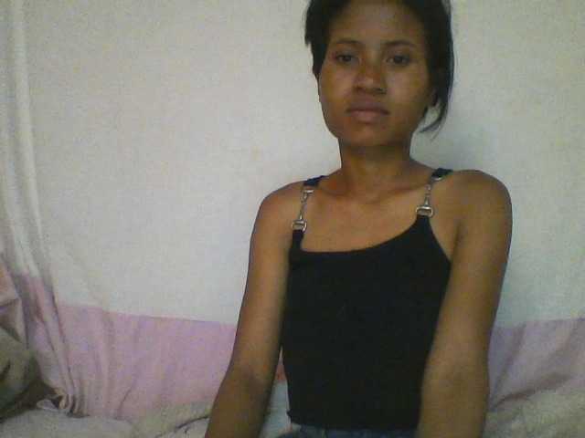 YoungNatie's BongaCams show and profile