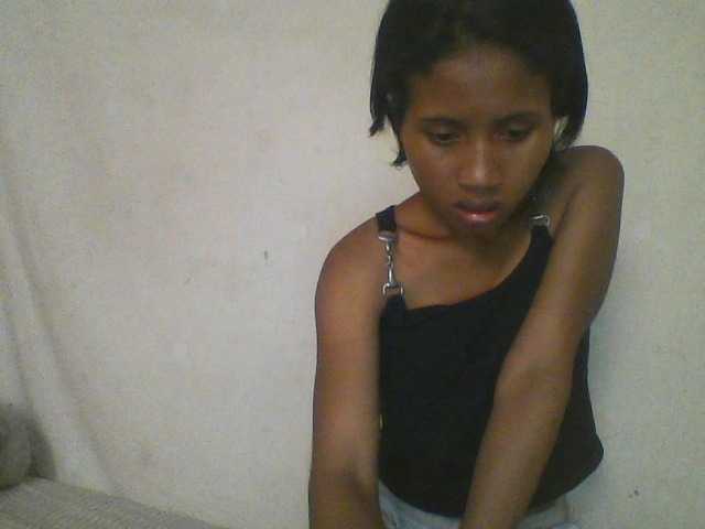 YoungNatie's BongaCams show and profile