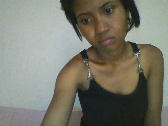 YoungNatie's BongaCams show and profile