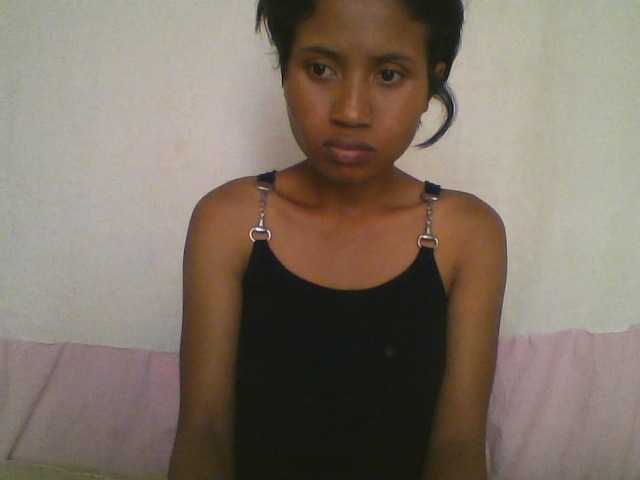 YoungNatie's BongaCams show and profile