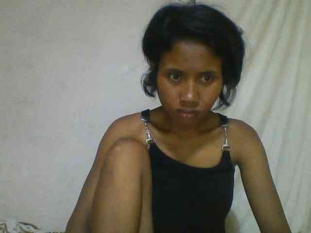 YoungNatie Live Webcam on BongaCams