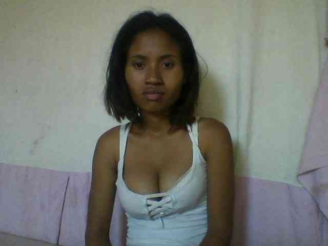 YoungNatie webcam