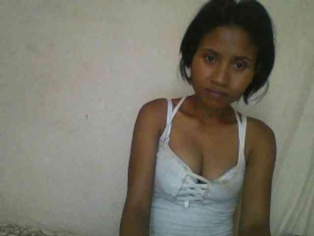 YoungNatie Live Webcam on BongaCams