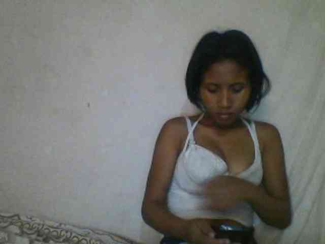 YoungNatie Live Webcam on BongaCams