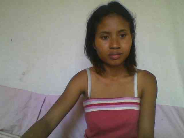 YoungNatie Live Webcam on BongaCams