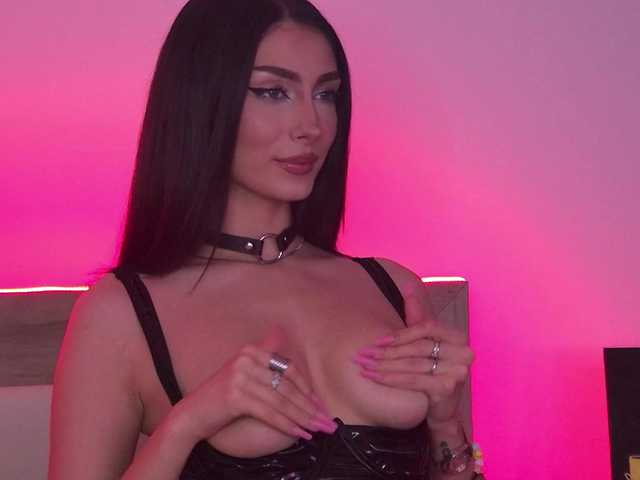 AnyaLobb's BongaCams show and profile