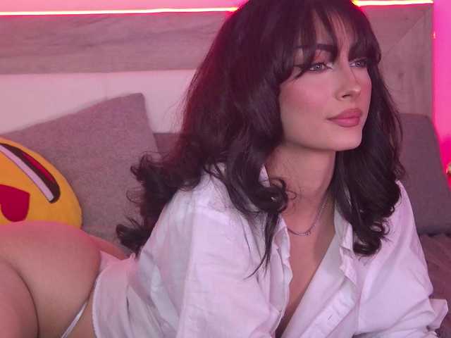 AnyaLobb's BongaCams show and profile