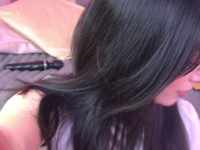 AnyaLobb's BongaCams show and profile