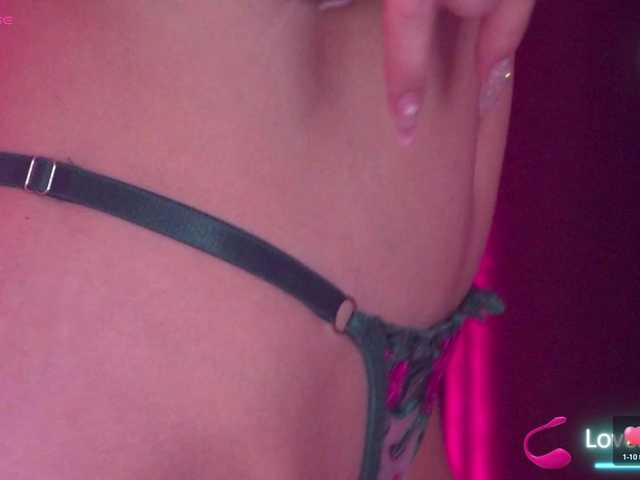 AnyaLobb's BongaCams show and profile