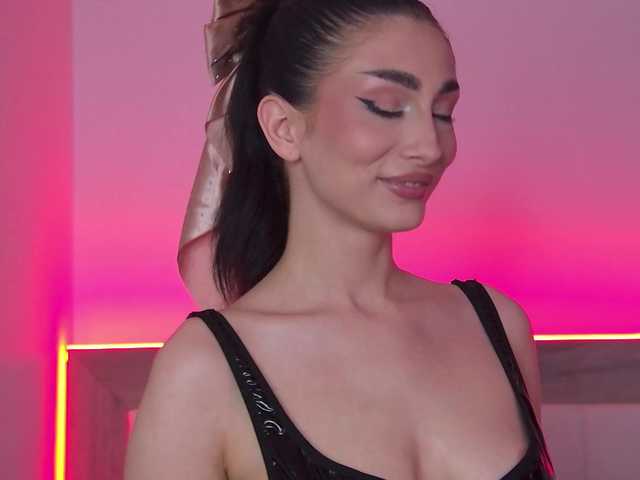 AnyaLobb's BongaCams show and profile