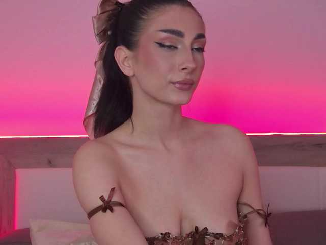 AnyaLobb's BongaCams show and profile