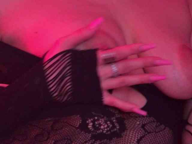 AnyaLobb Live Webcam on BongaCams