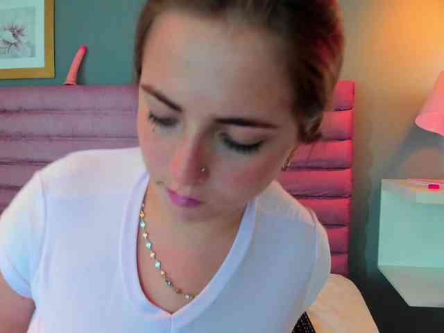 MiluShine Live Webcam on BongaCams