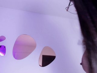 Sara-Parkeer Porn Show