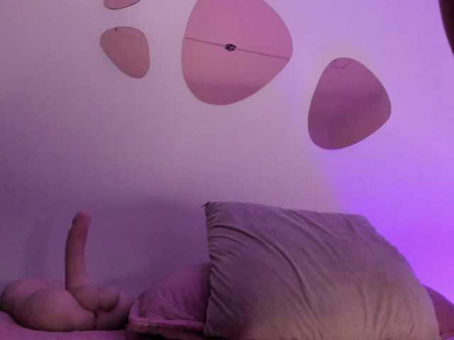 Sara-Parkeer's BongaCams show and profile