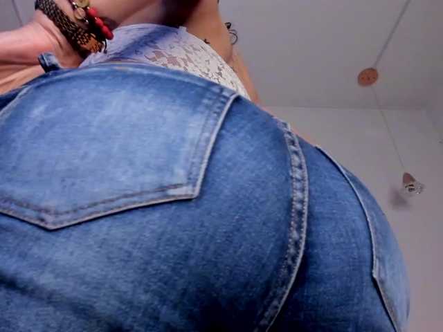 Sara-Parkeer's BongaCams show and profile