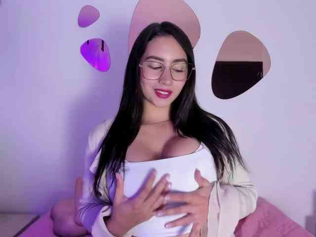 Sara-Parkeer Live Webcam on BongaCams